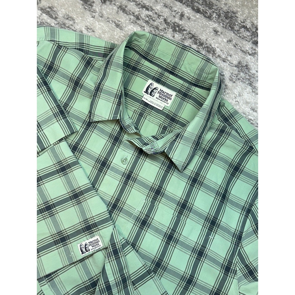 Marmot Button Down Shirt Mens XL Green Plaid Short Sleeve Hiking M10665